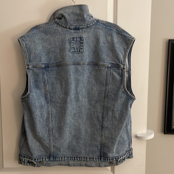 NWT Abercrombie & Fitch denim vest - Picture 3 of 3